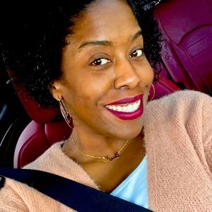 Meet your Posher, Alisa